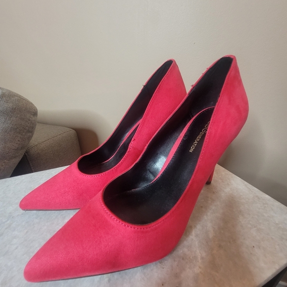 BCBG fushia pink heals - Picture 2 of 6